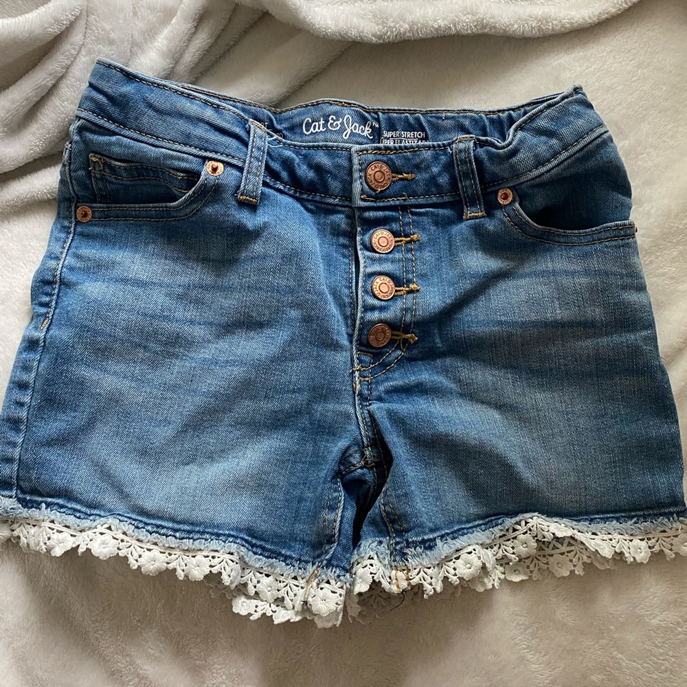 jean shorts with frail at the ends